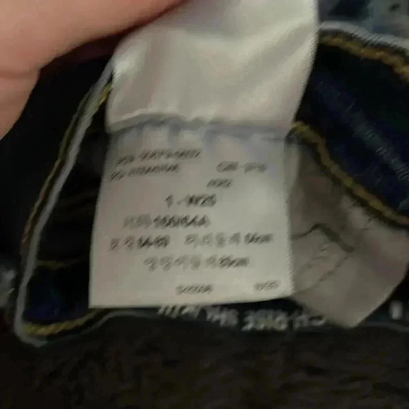 🌼 Levi’s high-rise distressed shorts - Picture 5 of 5